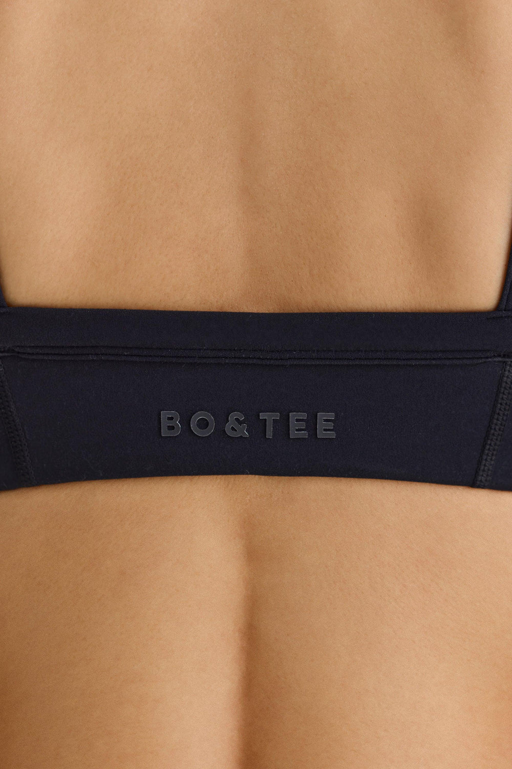 Soft Active Contrast-trim Sports Bra In Black