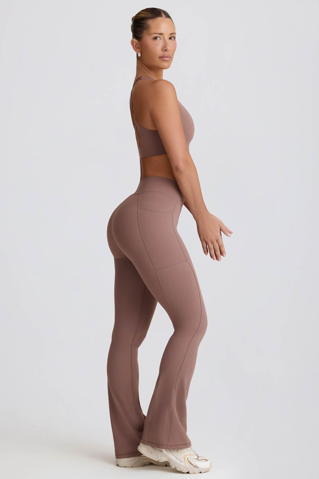 Soft Active V-waist Pocket Flared Leggings In Mocha
