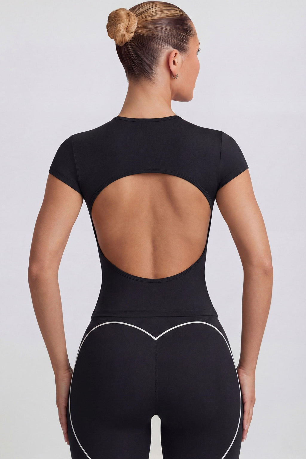 Cut-out Longline T-shirt In Black