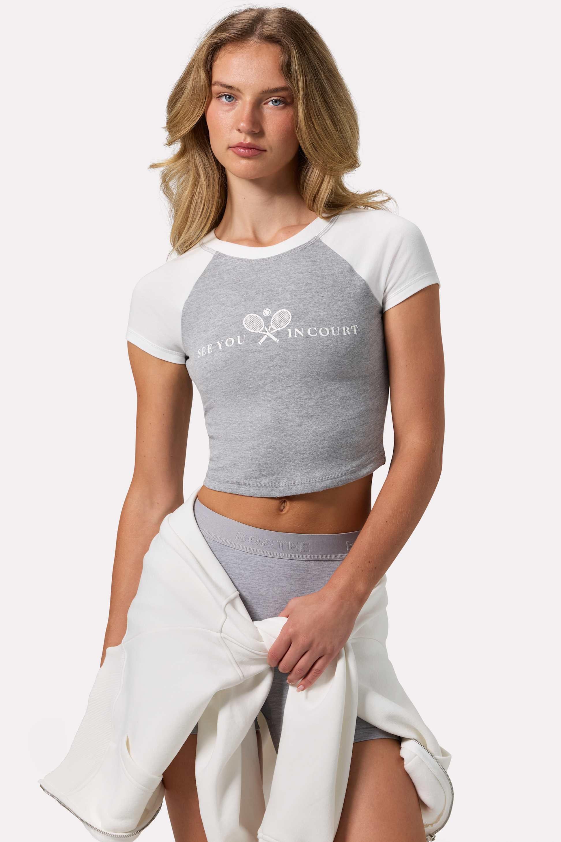 グレーマールのグラフィックプリント・クロップドtシャツ