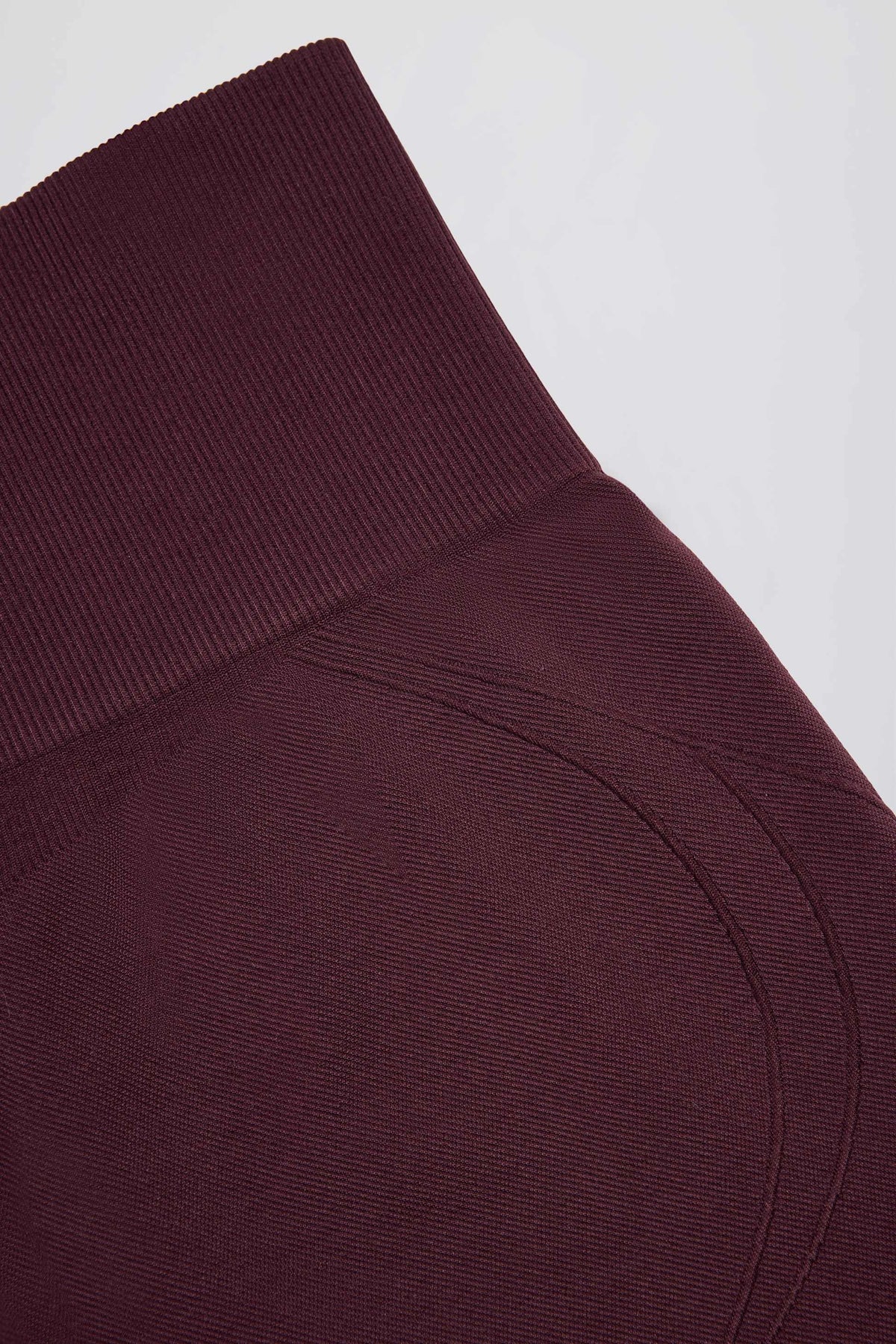 Super Sculpt Seamless Mini Shorts In Burgundy