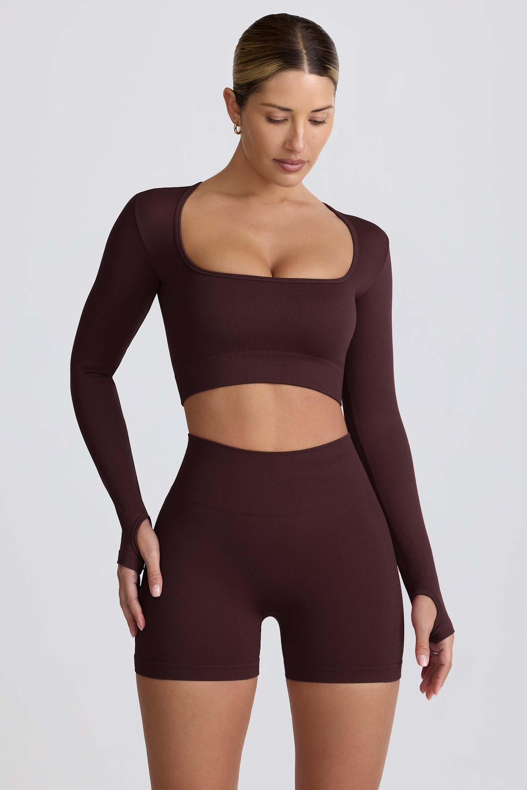 Super Sculpt Seamless Long-sleeve Crop Top In Chocolate